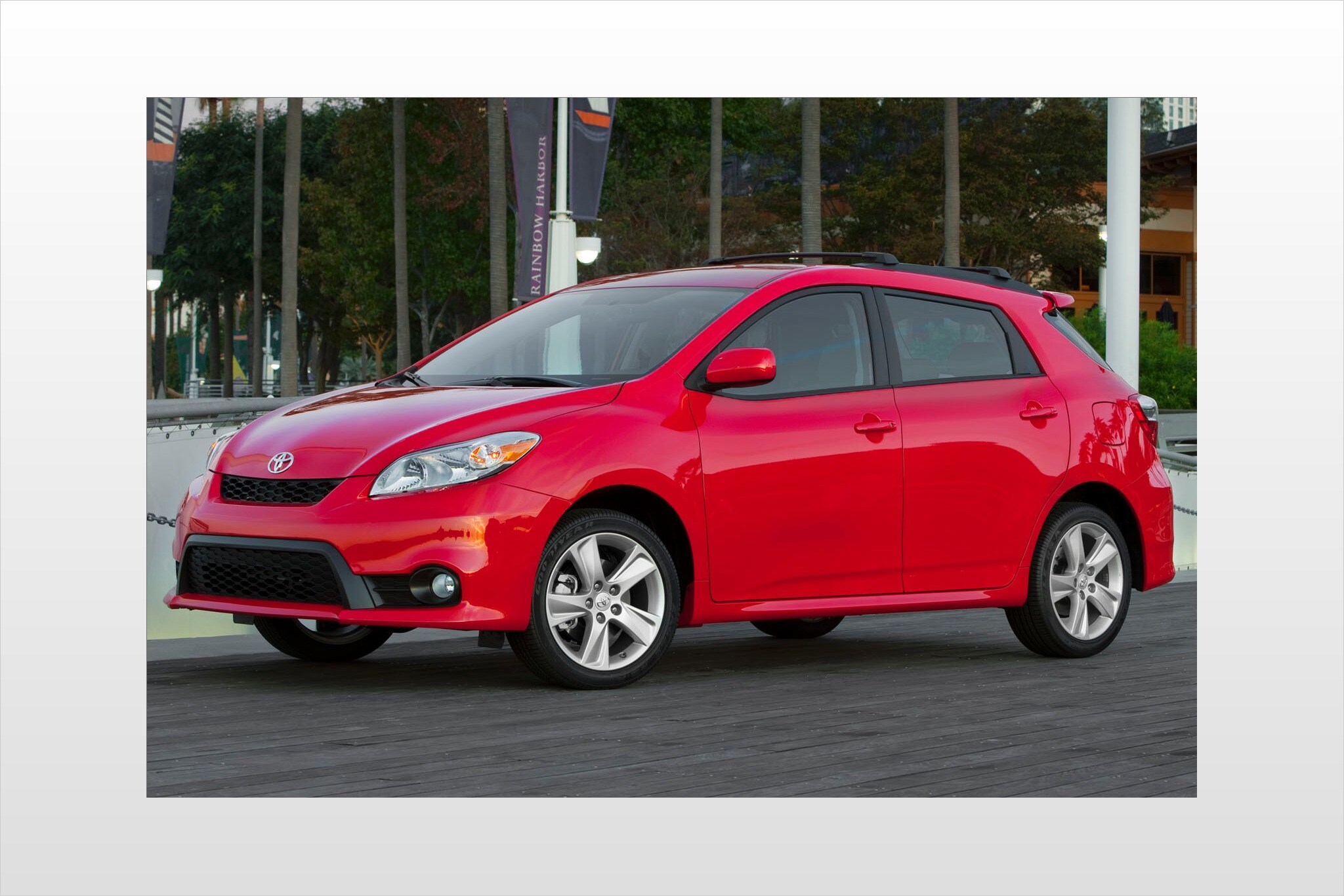 2013 toyota matrix 4dr hatchback s fq oem 2 2048