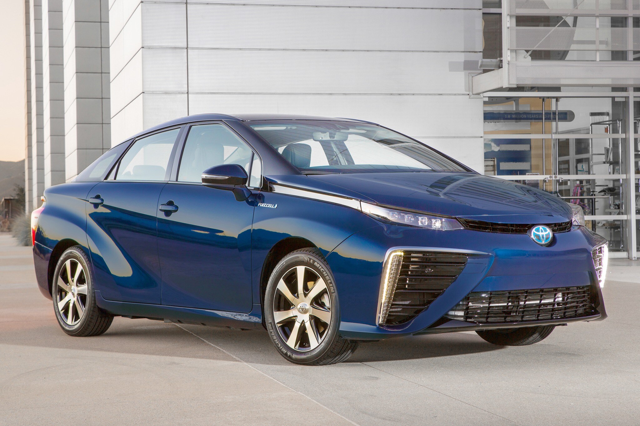2016 toyota mirai sedan base fq oem 3 2048