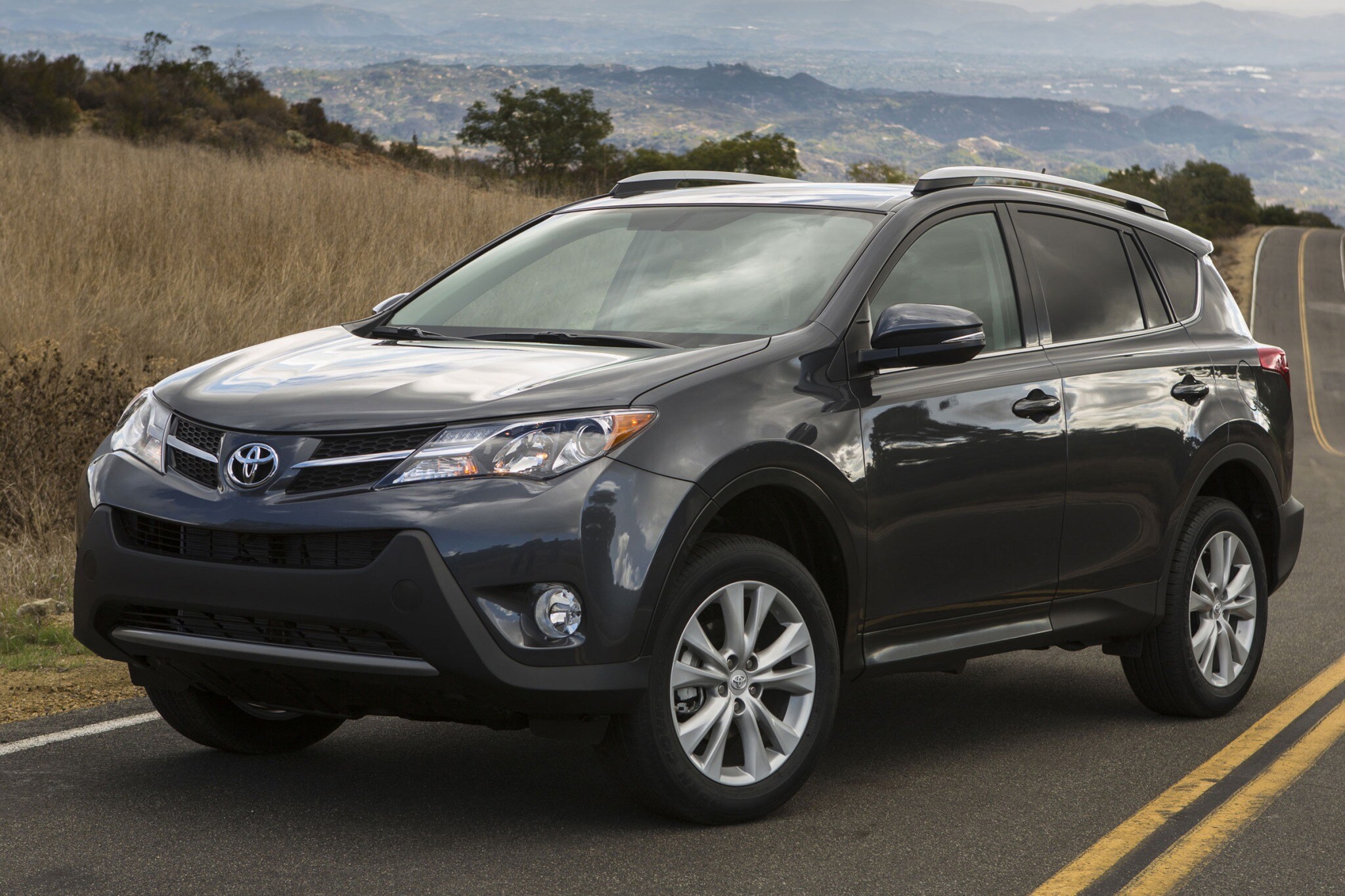 2013 toyota rav4 4dr suv limited fq oem 1 2048