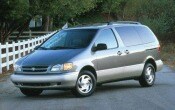 1998 Toyota Sienna 4 Dr XLE Passenger Van
