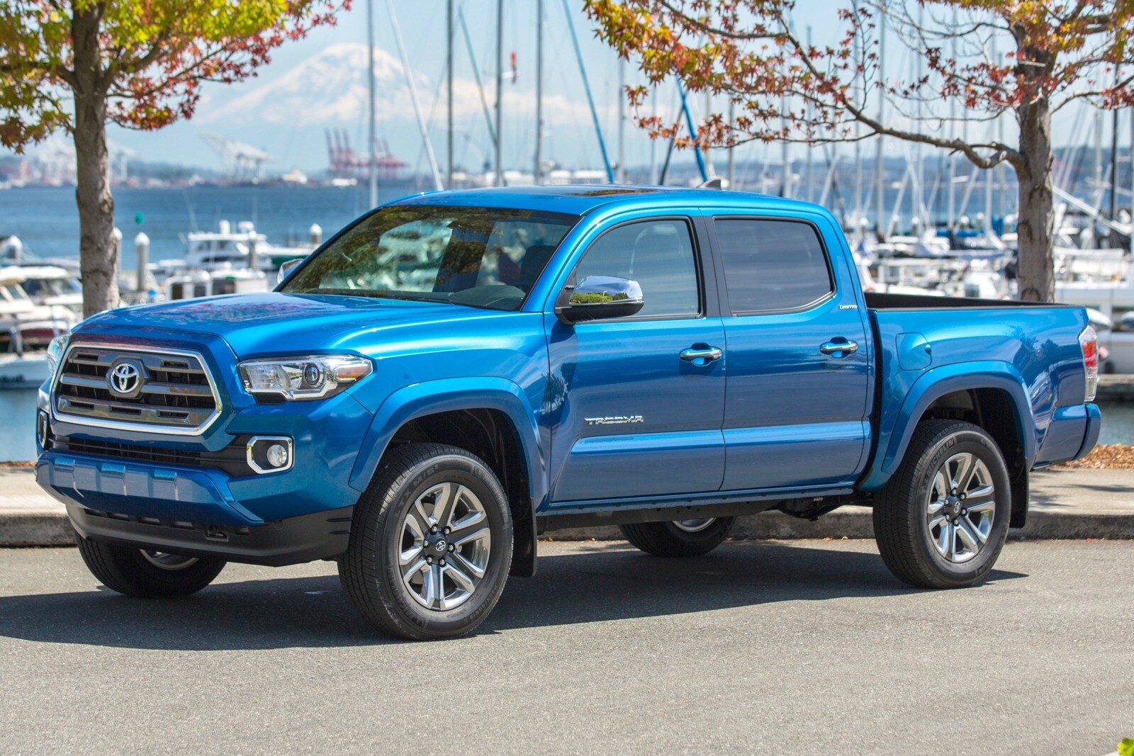 2016 Toyota Tacoma Limited Crew Cab Pickup Exterior