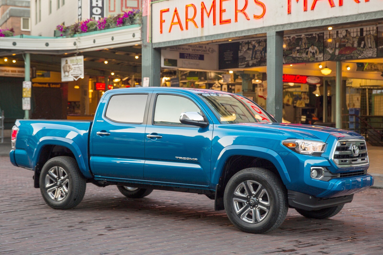 2016 Toyota Tacoma Limited Crew Cab Pickup Exterior