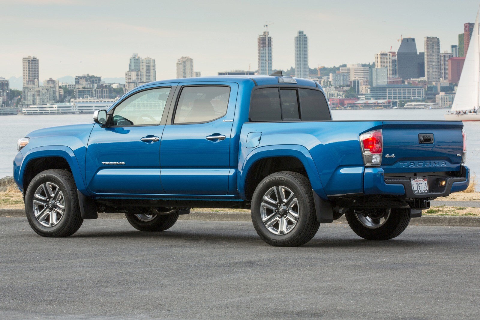 2016 Toyota Tacoma Limited Crew Cab Pickup Exterior