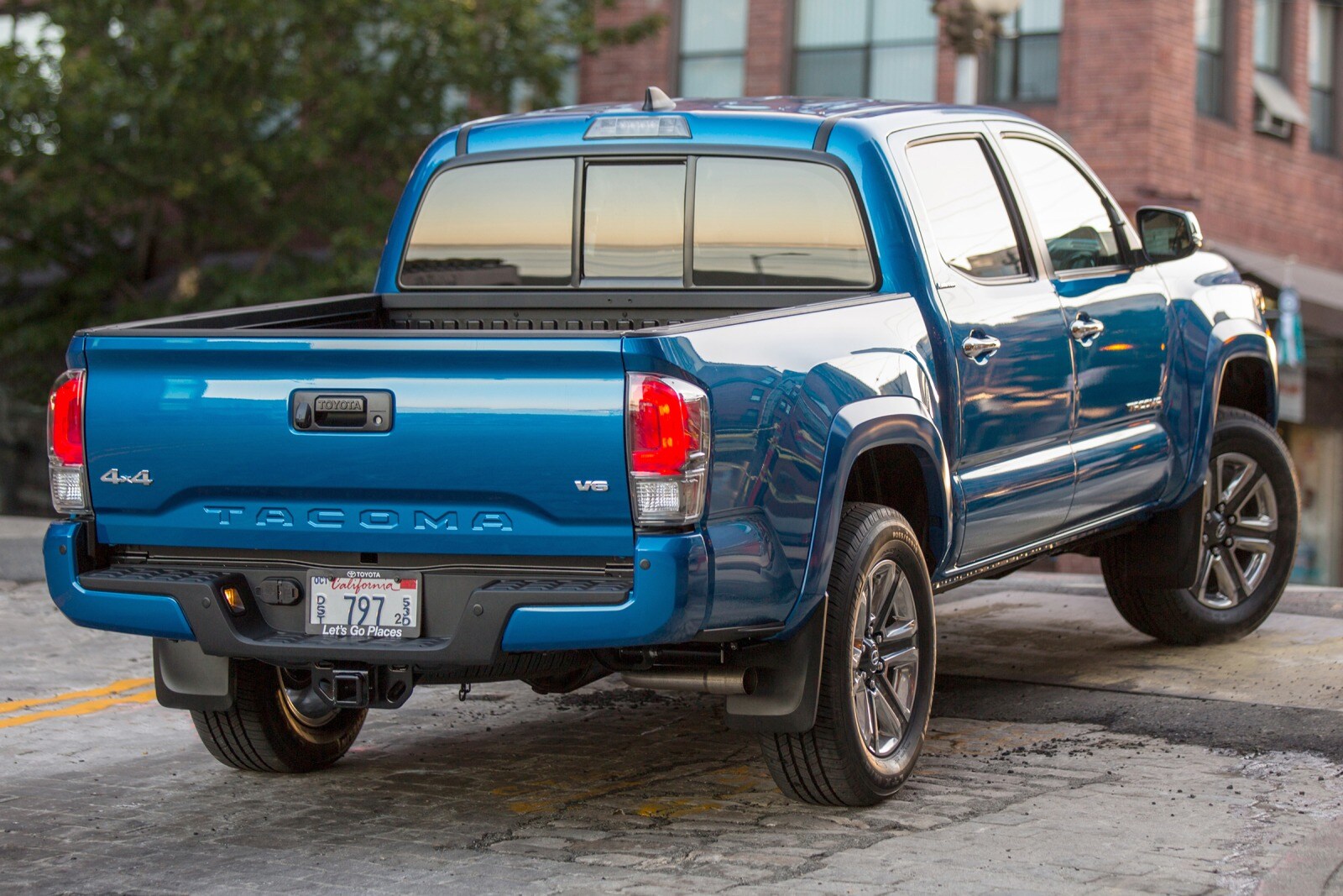 2016 Toyota Tacoma Limited Crew Cab Pickup Exterior