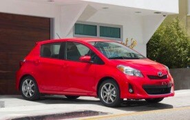 2012 Toyota Yaris SE 4dr Hatchback