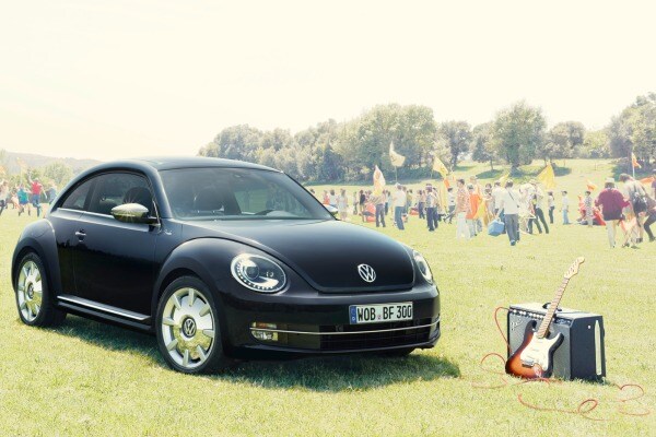 2013 Volkswagen Beetle Fender Edition Front 3/4