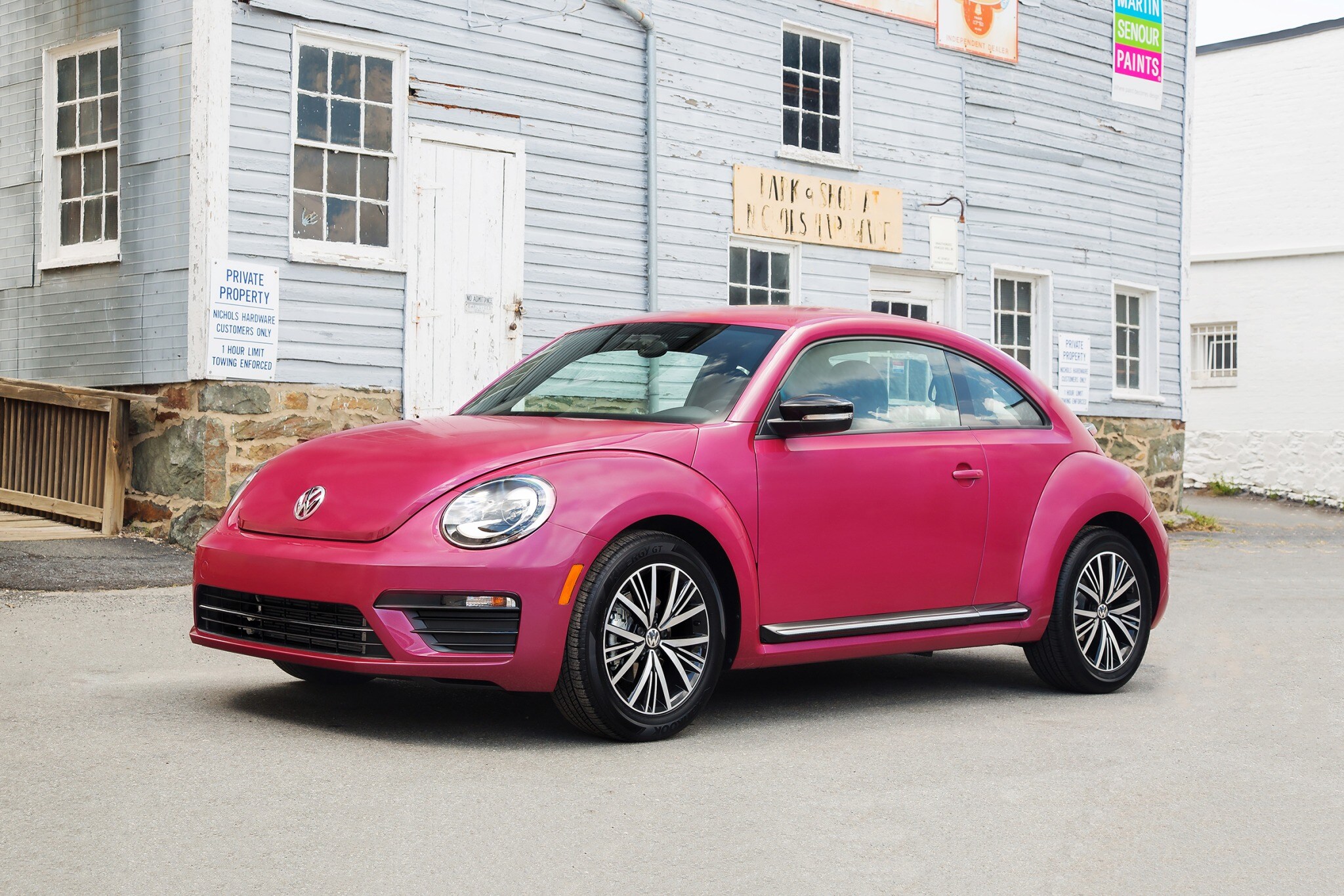 2017 volkswagen beetle 2dr hatchback pinkbeetle fq oem 1 2048