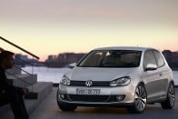 2013 Volkswagen Golf 2.5L PZEV 2dr Hatchback Exterior