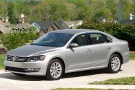 2013 Volkswagen Passat V6 SE Sedan Exterior