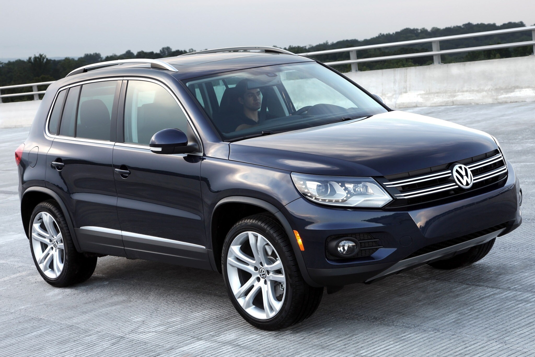 2012 volkswagen tiguan 4dr suv sel fq oem 5 2048