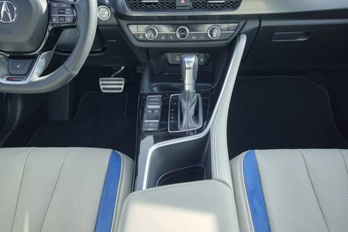 2025 Acura ADX 4dr SUV Shifter