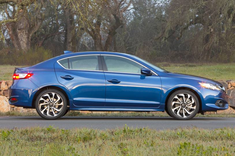 2017 Acura ILX Pictures - 254 Photos | Edmunds