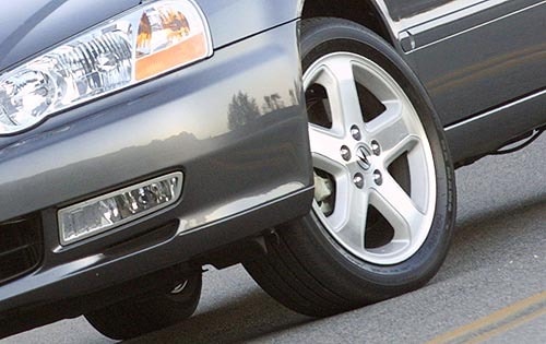2002 Acura TL 3.2 Type-S Wheel Detail