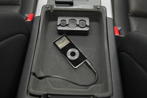 2007 Acura TL Type-S Sedan Aux Input Detail