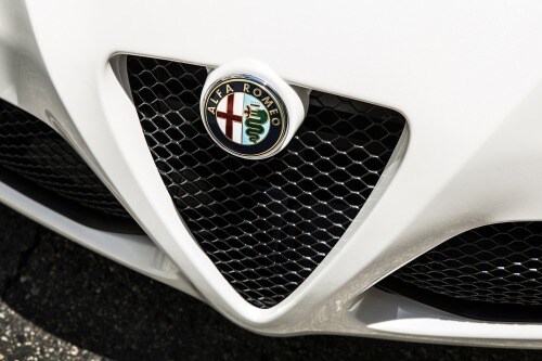 2016 Alfa Romeo 4C Base Coupe Front Badge