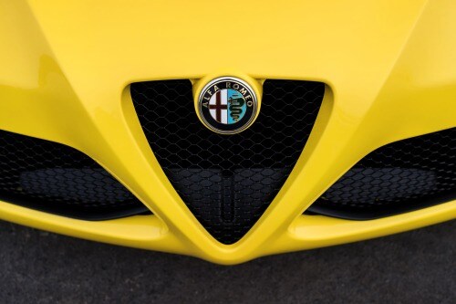 2016 Alfa Romeo 4C Spider Coupe Front Badge