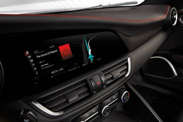 2019 Genesis G70 Vs 2019 Alfa Romeo Giulia