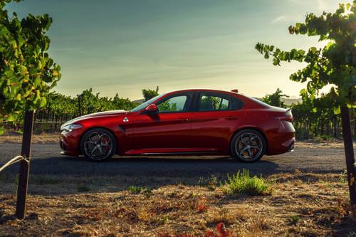 2022 Alfa Romeo Giulia Quadrifoglio Sedan Profile