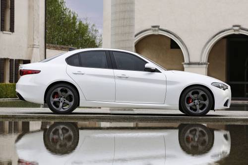 2022 Alfa Romeo Giulia Sprint Sedan Profile