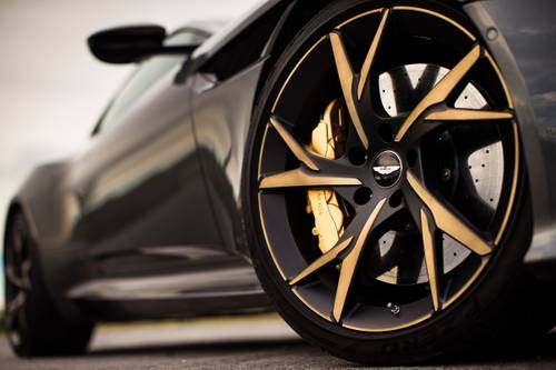 2019 Aston Martin DBS Superleggera Coupe Wheel