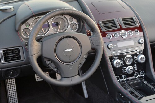 2016 Aston Martin V12 Vantage S Roadster Convertible Steering Wheel Detail