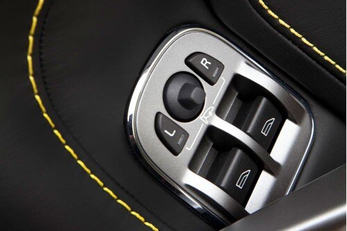 2016 Aston Martin V8 Vantage Base Coupe Interior Detail