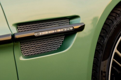 2017 Aston Martin Vanquish Coupe Exterior Detail
