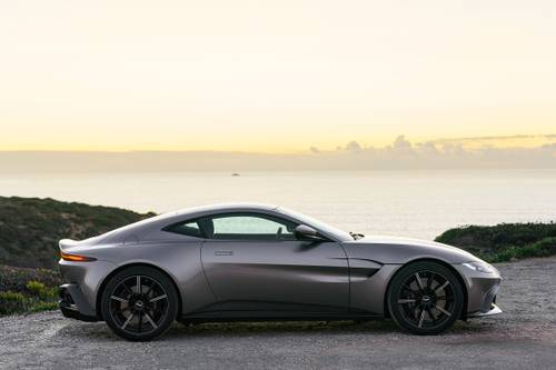 2019 Aston Martin Vantage Coupe Profile