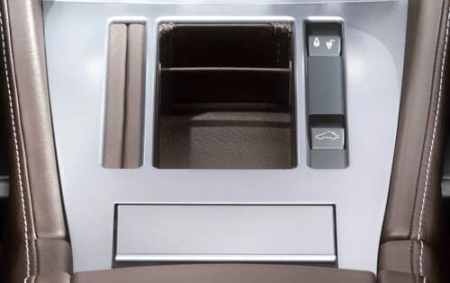 2011 Aston Martin DB9 Volante Center Console