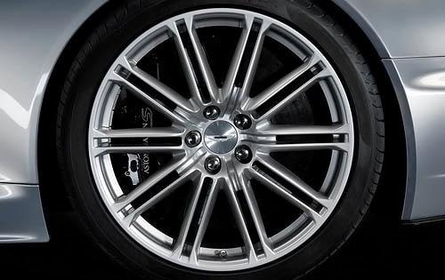 2010 Aston Martin DBS Wheel Detail