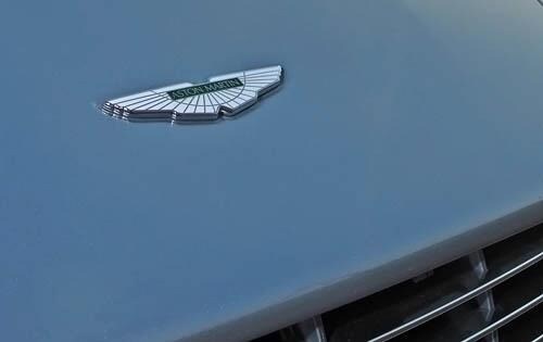 2009 Aston Martin V8 Vantage Front Badging