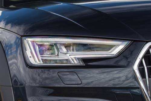 2018 Audi A4 allroad 2.0 TFSI Prestige quattro w/Prod. End 6/18 Wagon Headlamp Detail