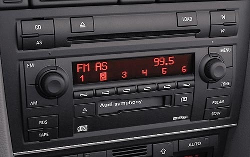 2002 Audi A4 Audio Controls Shown