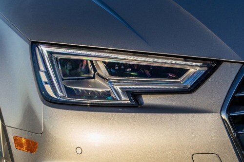 2017 Audi A4 2.0 TFSI Prestige quattro Sedan Headlamp Detail