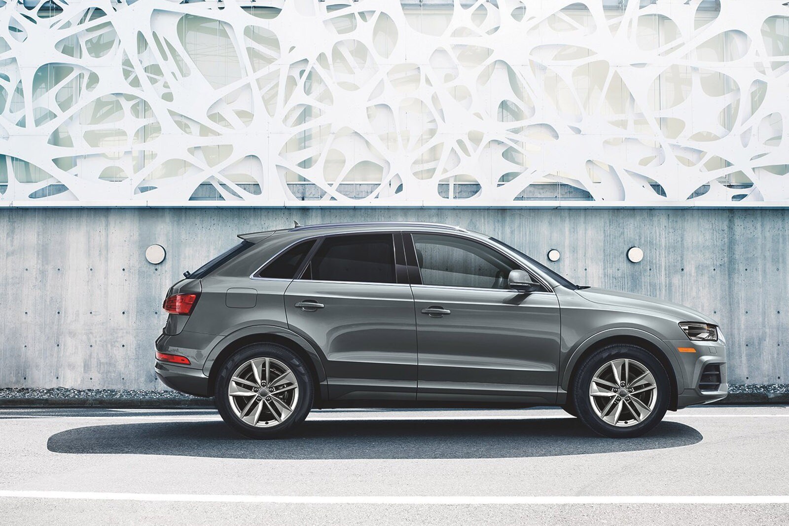 2016 Audi Q3 Earns 2015 Top Safety Pick Award Edmunds