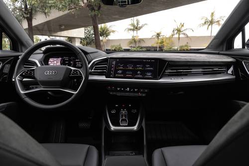 2025 Audi Q4 e-tron Prestige 4dr SUV Dashboard