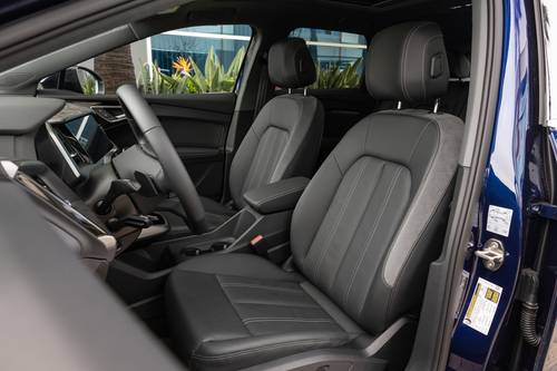 2025 Audi Q4 e-tron Prestige 4dr SUV Interior