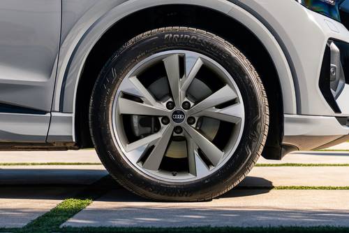 2025 Audi Q4 e-tron Prestige 4dr SUV Wheel