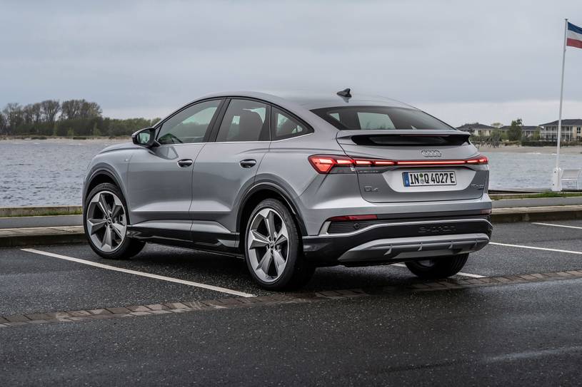 Trim De Seuil AUDI Q4 Sportback F4N - Réf. 8Y0947417A, 150kw, Occasion 2022
