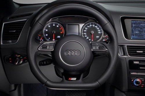 2016 Audi Q5 3.0T Prestige quattro 4dr SUV Steering Wheel Detail