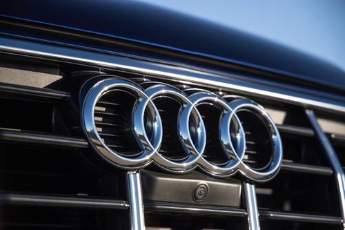 Audi Q5 Prestige S line 4dr SUV Front Badge