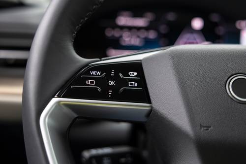 2025 Audi Q5 Prestige 4dr SUV Aux Controls