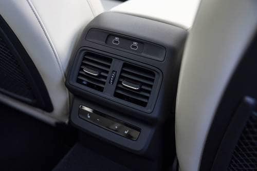 2025 Audi Q5 Prestige 4dr SUV Rear Passenger Center Console