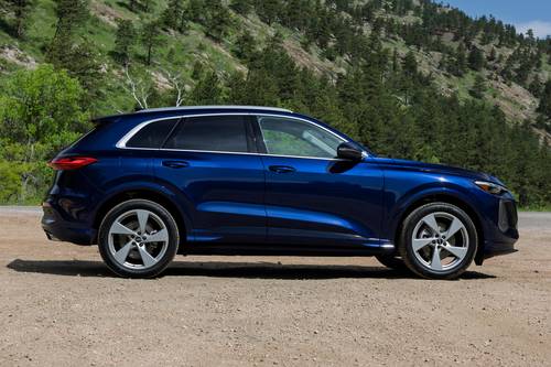 2025 Audi Q5 Prestige 4dr SUV Profile