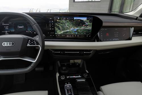 2025 Audi Q6 e-tron Prestige 4dr SUV Center Console