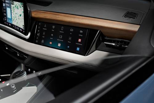 2025 Audi Q6 e-tron Prestige 4dr SUV Center Console