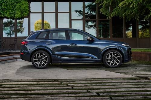 2025 Audi Q6 e-tron Prestige 4dr SUV Profile Shown