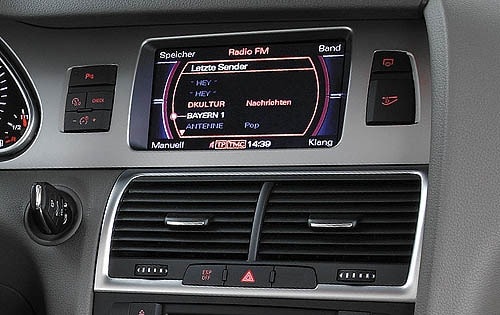 2007 Audi Q7 4.2 quattro Center Console