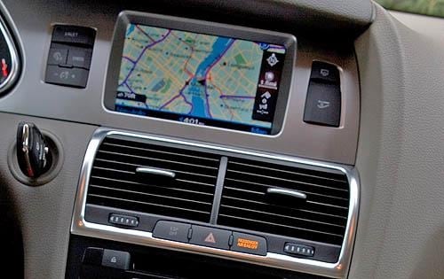 2010 Audi Q7 3.6 Premium quattro Center Console