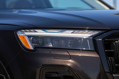 2026 Audi Q7 Premium Plus 4dr SUV Headlamp Detail